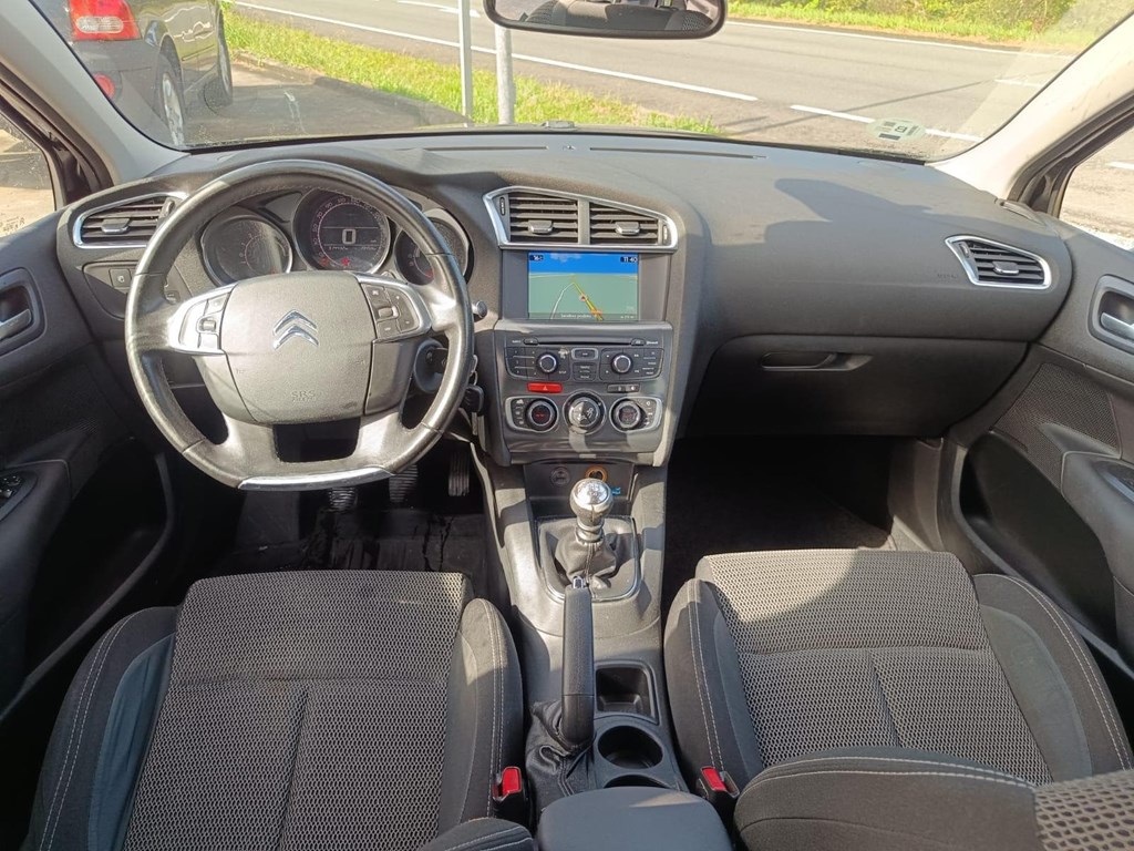 Foto 12 Citroen C4 1.6 HDI 2015