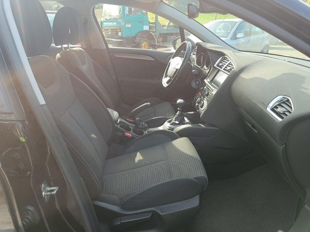 Foto 7 Citroen C4 1.6 HDI 2015