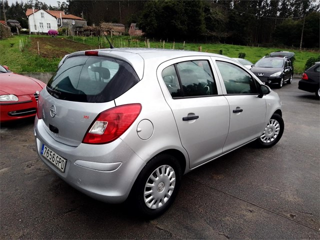 Opel Corsa 1.2i 5 puertas 