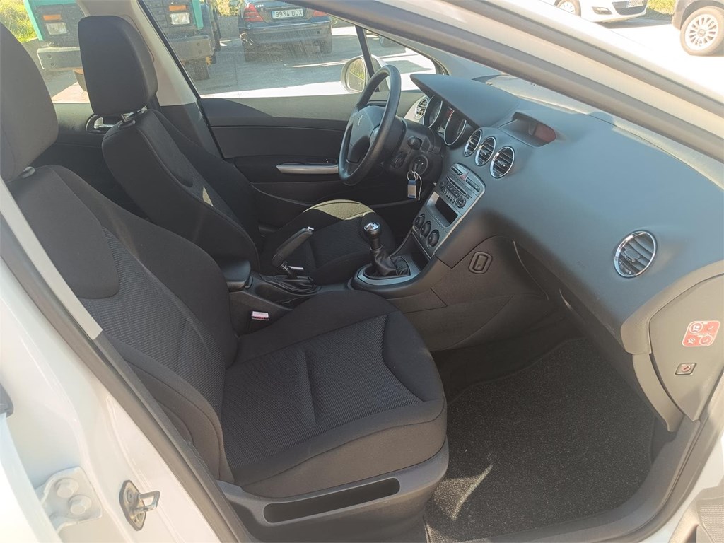 Foto 9 Peugeot 308 HDI 90cv 5p 